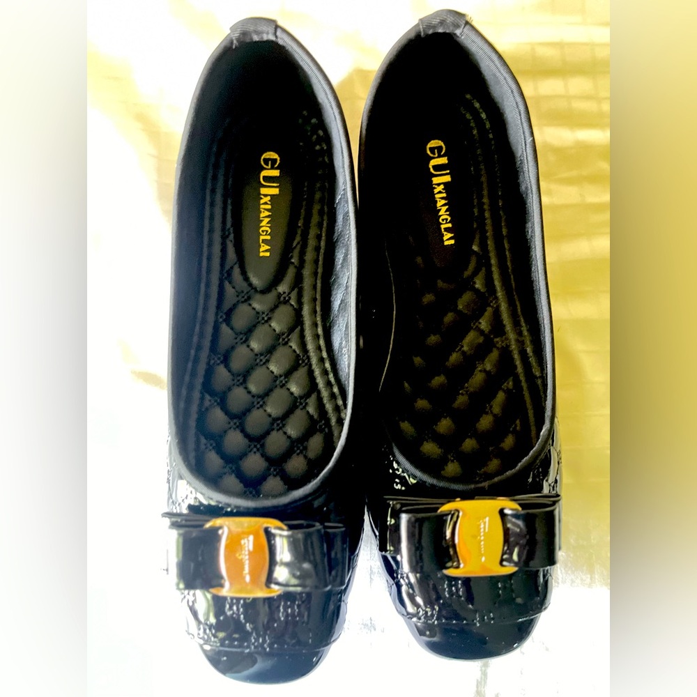 💥 Just $40! Priced to sell – stylish & brand new!✨